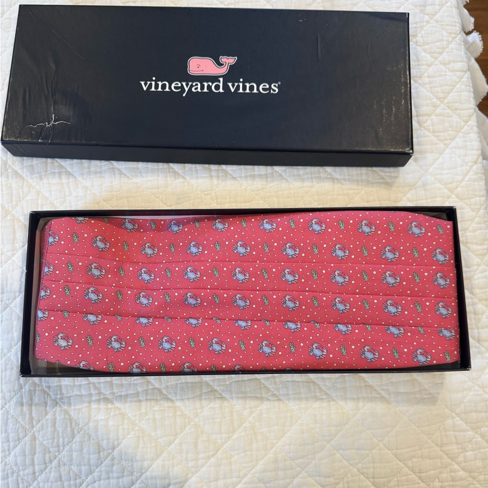 Vineyard vines cummerbund and bow tie set